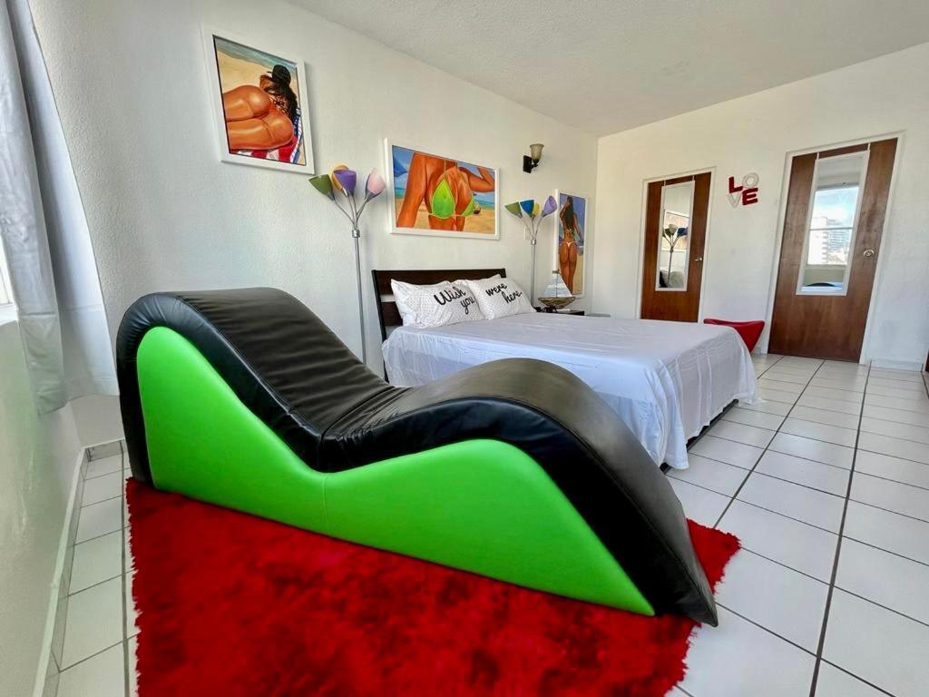 Condado Beachfront Tantra Apartment サンジョアン エクステリア 写真