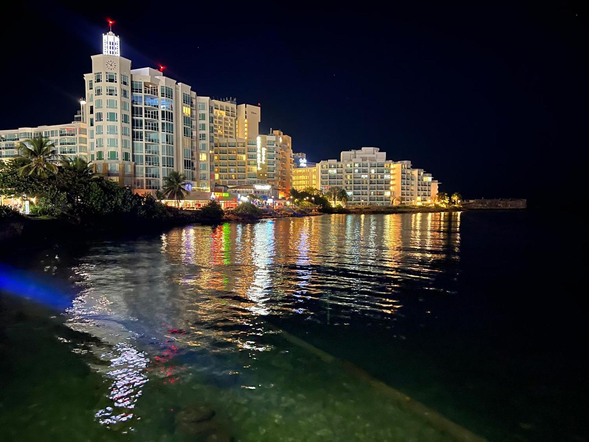 Condado Beachfront Tantra Apartment サンジョアン エクステリア 写真