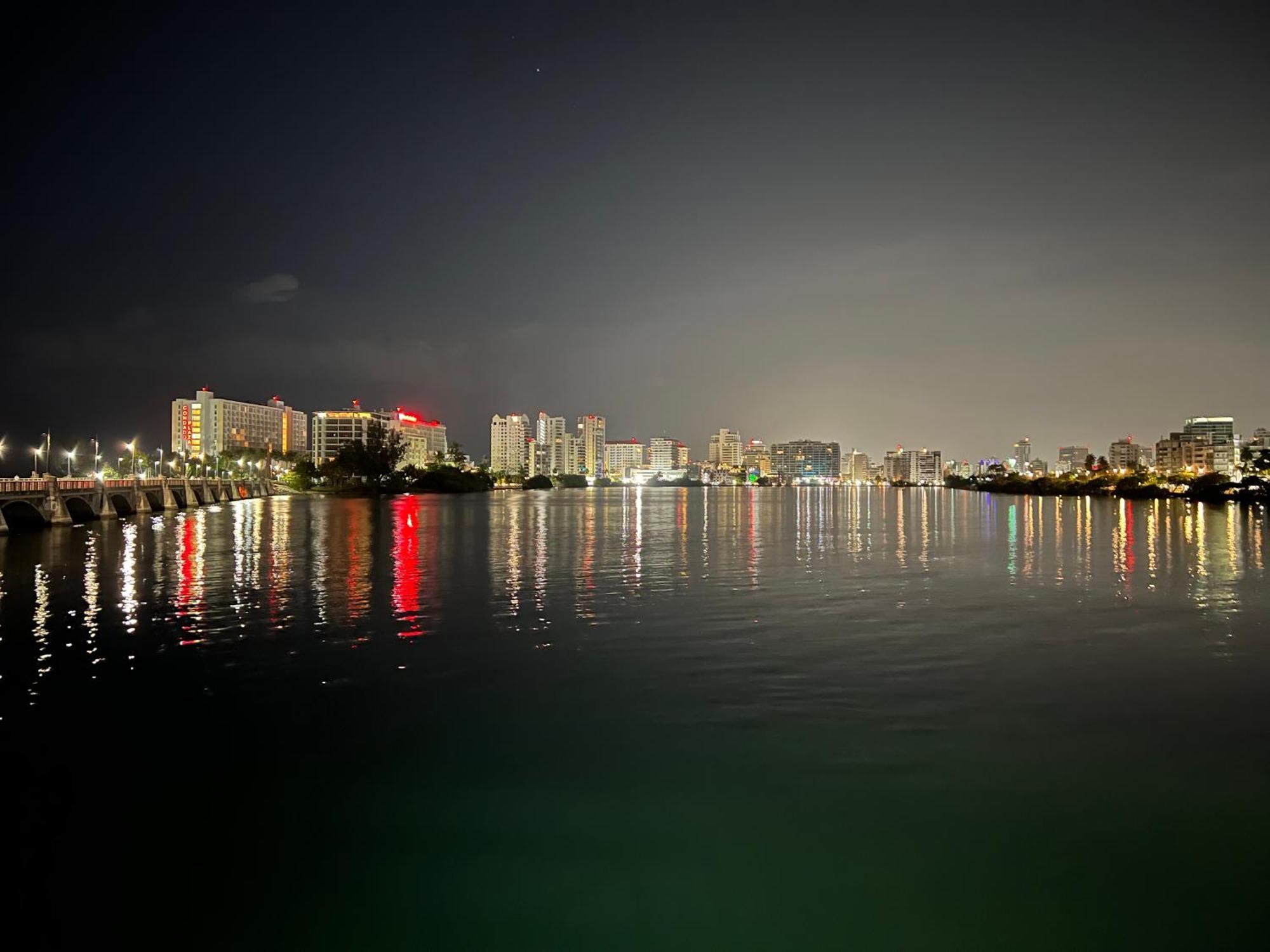 Condado Beachfront Tantra Apartment サンジョアン エクステリア 写真